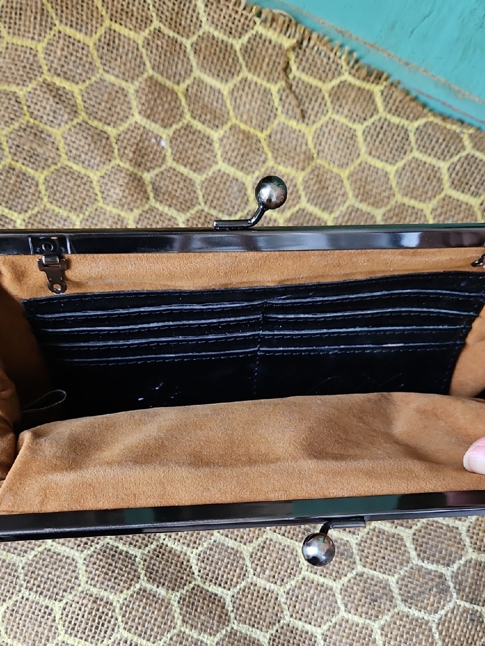 Rare Patricia Nash Black Wooden Leather Clutch - Picture 5 of 6